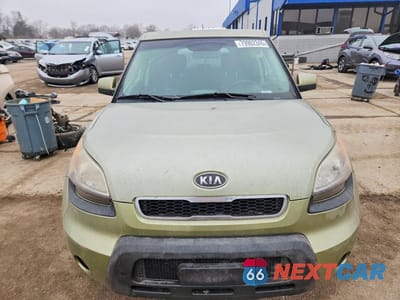 Piąte zdjęcie samochodu w środku: 2011 KIA SOUL + VIN:KNDJT2A29B7320807 - miniatura