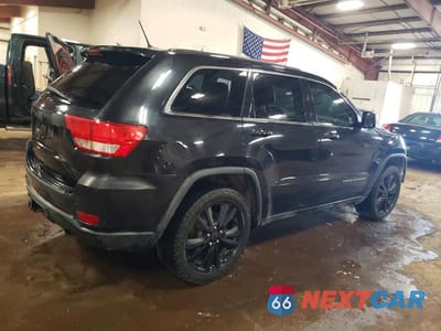 Trzecie zdjęcie samochodu z tyłu: 2013 JEEP GRAND CHEROKEE LAREDO VIN:1C4RJFAG1DC580883 - miniatura