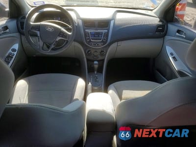 Zdjęcie 8 z 12 samochodu: 2017 HYUNDAI ACCENT VALUE EDITION VIN:KMHCT4AE3HU320774 - miniatura