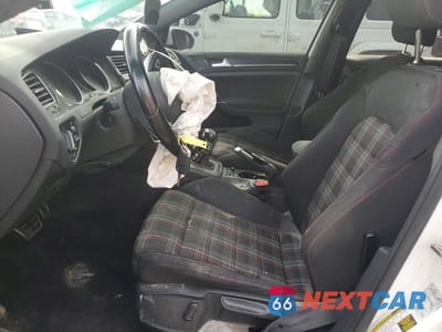 Zdjęcie 7 z 12 samochodu: 2019 VOLKSWAGEN GTI S VIN:3VW6T7AU6KM007575 - miniatura