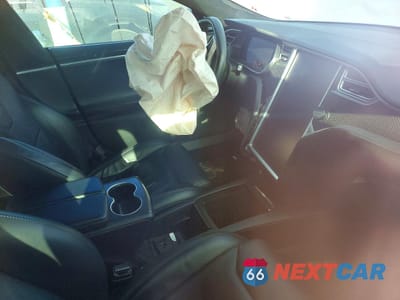 Zdjęcie 8 z 13 samochodu: 2017 TESLA MODEL S 70D VIN:5YJSA1E20HF208740 - miniatura