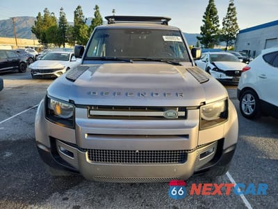 Piąte zdjęcie samochodu w środku: 2021 LAND ROVER DEFENDER 110 X-DYNAMIC SE VIN:SALE27RU2M2040338 - miniatura