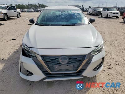 Piąte zdjęcie samochodu w środku: 2021 NISSAN SENTRA SR VIN:3N1AB8DV3MY242590 - miniatura