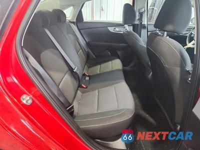 Zdjęcie 10 z 11 samochodu: 2024 KIA FORTE LXS VIN:3KPF24AD8RE733558 - miniatura