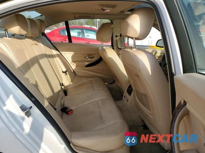 Zdjęcie 10 z 12 samochodu: 2013 BMW 328 XI VIN:WBA3B3C57DF540803 - miniatura