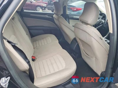 Zdjęcie 10 z 11 samochodu: 2019 FORD FUSION S VIN:3FA6P0G72KR229765 - miniatura