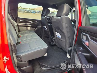 Zdjęcie 10 z 13 samochodu: 2023 RAM 1500 BIG HORN VIN:1C6RREFT1PN650469 - miniatura