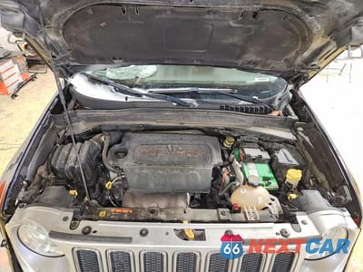 Zdjęcie 12 z 12 samochodu: 2016 JEEP RENEGADE LIMITED VIN:ZACCJBDT9GPC72299 - miniatura