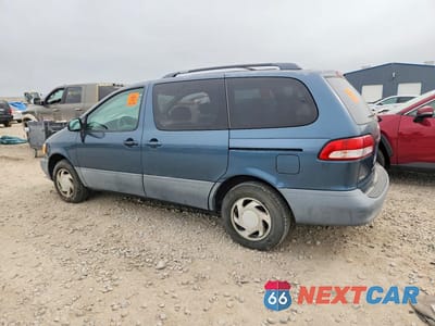 Drugie zdjęcie samochodu z przodu: 2001 TOYOTA SIENNA LE VIN:4T3ZF13C61U377687 - miniatura