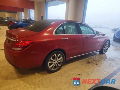 Trzecie zdjęcie samochodu z tyłu: 2017 MERCEDES-BENZ C 300 4MATIC VIN:55SWF4KB4HU179816 - miniatura