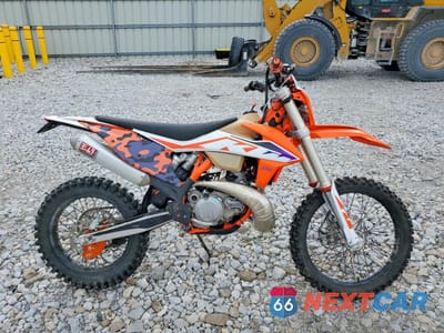 2023 KTM 300 XC-W TPI VBKXWM239PM378007 - główne zdjęcie licytacji z USA - miniatura