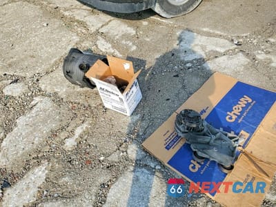 Zdjęcie 12 z 13 samochodu: 2006 CHEVROLET SILVERADO C3500 VIN:1GCJC33D16F152239 - miniatura