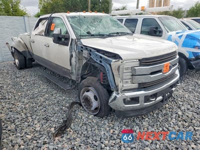 2017 FORD F450 SUPER DUTY 1FT8W4DTXHEE40187 - główne zdjęcie licytacji z USA - miniatura