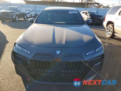 Piąte zdjęcie samochodu w środku: 2025 BMW 740 I VIN:WBA23EH02SCV31345 - miniatura