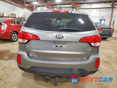 Zdjęcie 6 z 12 samochodu: 2014 KIA SORENTO LX VIN:5XYKTDA7XEG461128 - miniatura