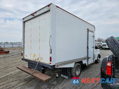 Trzecie zdjęcie samochodu z tyłu: 2016 CHEVROLET EXPRESS G3500 VIN:1GB3GSCG6G1124800 - miniatura