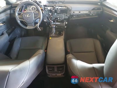 Zdjęcie 8 z 13 samochodu: 2025 LEXUS ES 300H BASE VIN:58ADA1C12SU064596 - miniatura