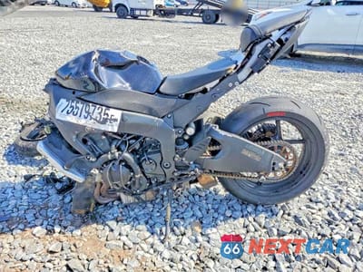 Trzecie zdjęcie samochodu z tyłu: 2010 KAWASAKI ZX600 R VIN:JKAZX4R15AA019395 - miniatura