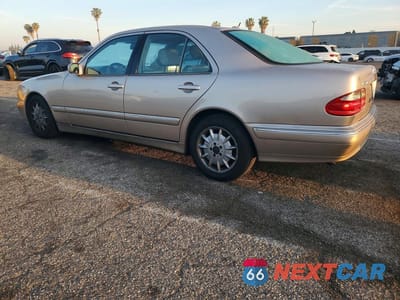 Drugie zdjęcie samochodu z przodu: 2001 MERCEDES-BENZ E 320 VIN:WDBJF65J81B343974 - miniatura