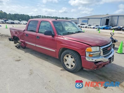 Czwarte zdjęcie samochodu z boku: 2005 GMC NEW SIERRA C1500 VIN:2GTEC13T751228064 - miniatura