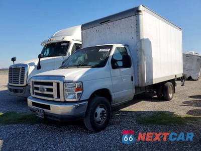 2019 FORD E350 BOX TRUCK 1FDWE3F64KDC58845 - główne zdjęcie licytacji z USA - miniatura