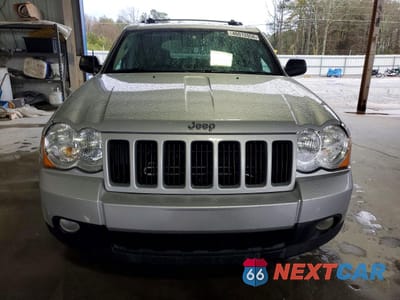 Piąte zdjęcie samochodu w środku: 2010 JEEP GRAND CHEROKEE LAREDO VIN:1J4PR4GK4AC117352 - miniatura