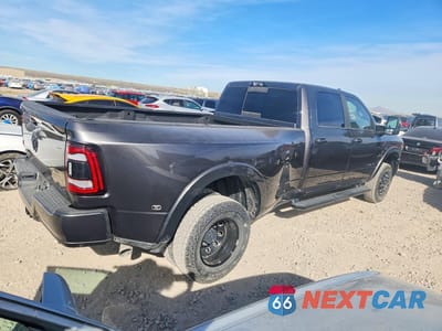 Trzecie zdjęcie samochodu z tyłu: 2024 RAM 3500 LARAMIE VIN:3C63RRJL3RG150085 - miniatura