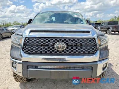 Piąte zdjęcie samochodu w środku: 2021 TOYOTA TUNDRA SR5 VIN:5TFUY5F10MX958432 - miniatura
