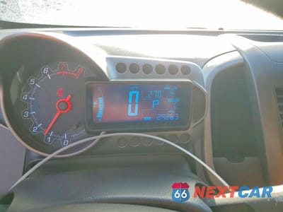 Zdjęcie 9 z 11 samochodu: 2014 CHEVROLET SONIC LT VIN:1G1JC6SB0E4235035 - miniatura