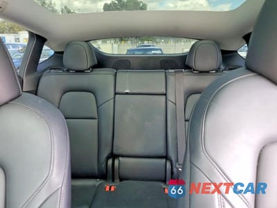 Zdjęcie 10 z 14 samochodu: 2024 TESLA MODEL Y VIN:7SAYGDEE7RA214671 - miniatura