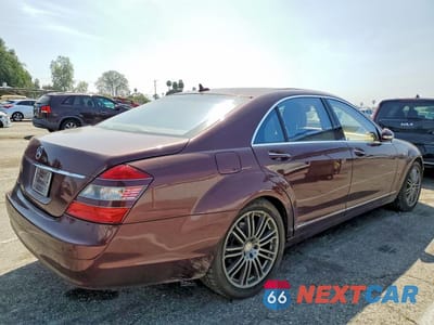 Trzecie zdjęcie samochodu z tyłu: 2008 MERCEDES-BENZ S 550 VIN:WDDNG71X38A196954 - miniatura