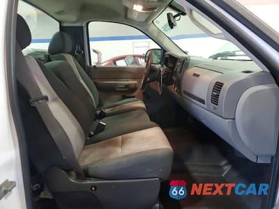 Zdjęcie 10 z 11 samochodu: 2006 CHEVROLET SILVERADO C1500 VIN:1GCEC14X68Z201435 - miniatura