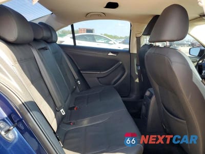 Zdjęcie 10 z 11 samochodu: 2011 VOLKSWAGEN JETTA SE VIN:3VWDX7AJ0BM012546 - miniatura