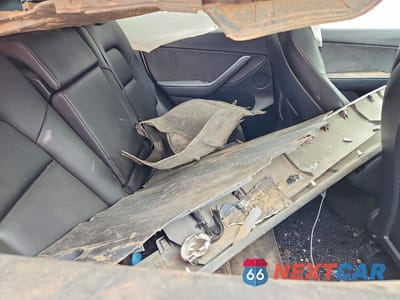 Zdjęcie 10 z 11 samochodu: 2020 TESLA MODEL Y VIN:5YJYGDEE5LF059285 - miniatura