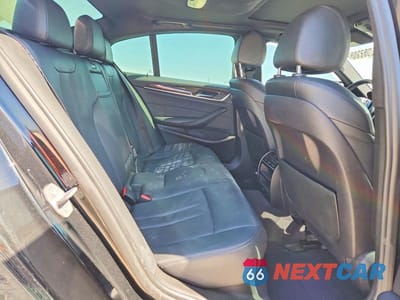 Zdjęcie 10 z 13 samochodu: 2018 BMW 530 XI VIN:WBAJA7C57JWA74208 - miniatura