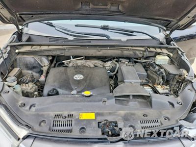 Zdjęcie 12 z 14 samochodu: 2017 TOYOTA HIGHLANDER LE VIN:5TDBZRFH6HS431516 - miniatura