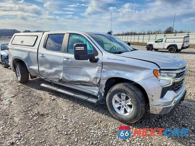 Czwarte zdjęcie samochodu z boku: 2022 CHEVROLET SILVERADO K1500 LT VIN:1GCPDDEK5NZ542220 - miniatura