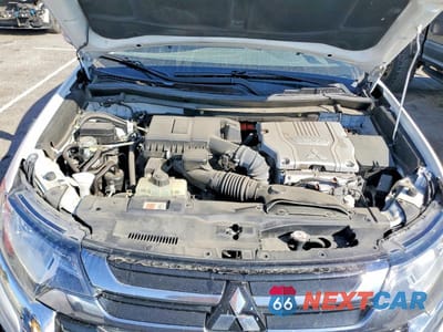 Zdjęcie 12 z 13 samochodu: 2018 MITSUBISHI OUTLANDER SE VIN:JA4J24A50JZ057208 - miniatura