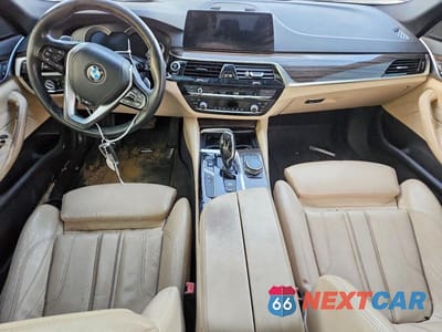 Zdjęcie 8 z 12 samochodu: 2017 BMW 530 I VIN:WBAJA5C34HG896517 - miniatura