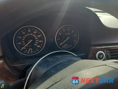 Zdjęcie 9 z 11 samochodu: 2008 BMW 328 XI VIN:WBAVC93588K036458 - miniatura