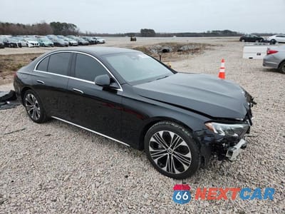 Czwarte zdjęcie samochodu z boku: 2025 MERCEDES-BENZ E 350 4MATIC VIN:W1KLF4HB7SA119773 - miniatura