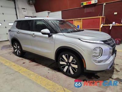 Czwarte zdjęcie samochodu z boku: 2025 MITSUBISHI OUTLANDER SE VIN:JA4J4VA86SZ048704 - miniatura