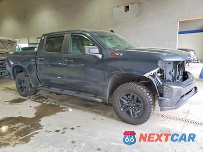 Czwarte zdjęcie samochodu z boku: 2021 CHEVROLET SILVERADO K1500 TRAIL BOSS CUSTOM VIN:1GCPYCEL3MZ348307 - miniatura