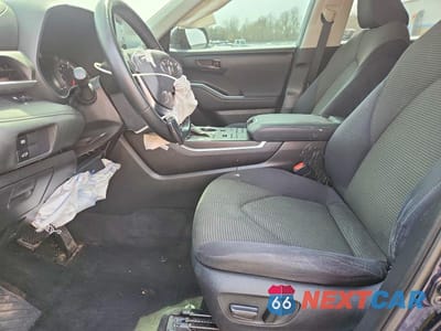 Zdjęcie 7 z 14 samochodu: 2021 TOYOTA HIGHLANDER LE VIN:5TDBZRBH1MS145685 - miniatura