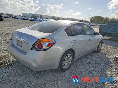 Trzecie zdjęcie samochodu z tyłu: 2011 NISSAN ALTIMA 2.5 VIN:1N4AL2AP7BN486191 - miniatura