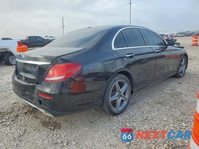 Trzecie zdjęcie samochodu z tyłu: 2020 MERCEDES-BENZ E 350 VIN:WDDZF8DB8LA705150 - miniatura