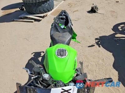 Piąte zdjęcie samochodu w środku: 2025 KAWASAKI EX500 A VIN:ML5EXGJ10SDA63707 - miniatura