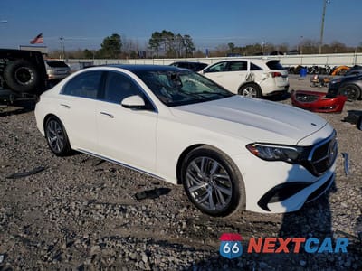 Czwarte zdjęcie samochodu z boku: 2025 MERCEDES-BENZ E 350 VIN:W1KLF4GB1SA156495 - miniatura