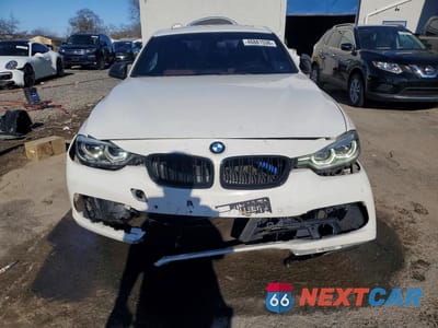 Piąte zdjęcie samochodu w środku: 2017 BMW 330 XI VIN:WBA8D9C39HA004472 - miniatura