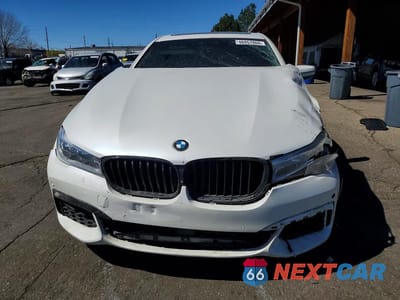 Piąte zdjęcie samochodu w środku: 2016 BMW 750 XI VIN:WBA7F2C56GG415631 - miniatura
